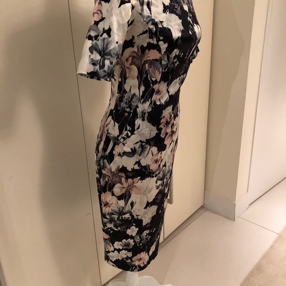 Aussie designer floral dress. - Picture 2 of 8